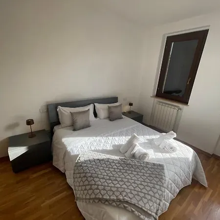 Casa Anna-appartamento Con Garage- Apartment